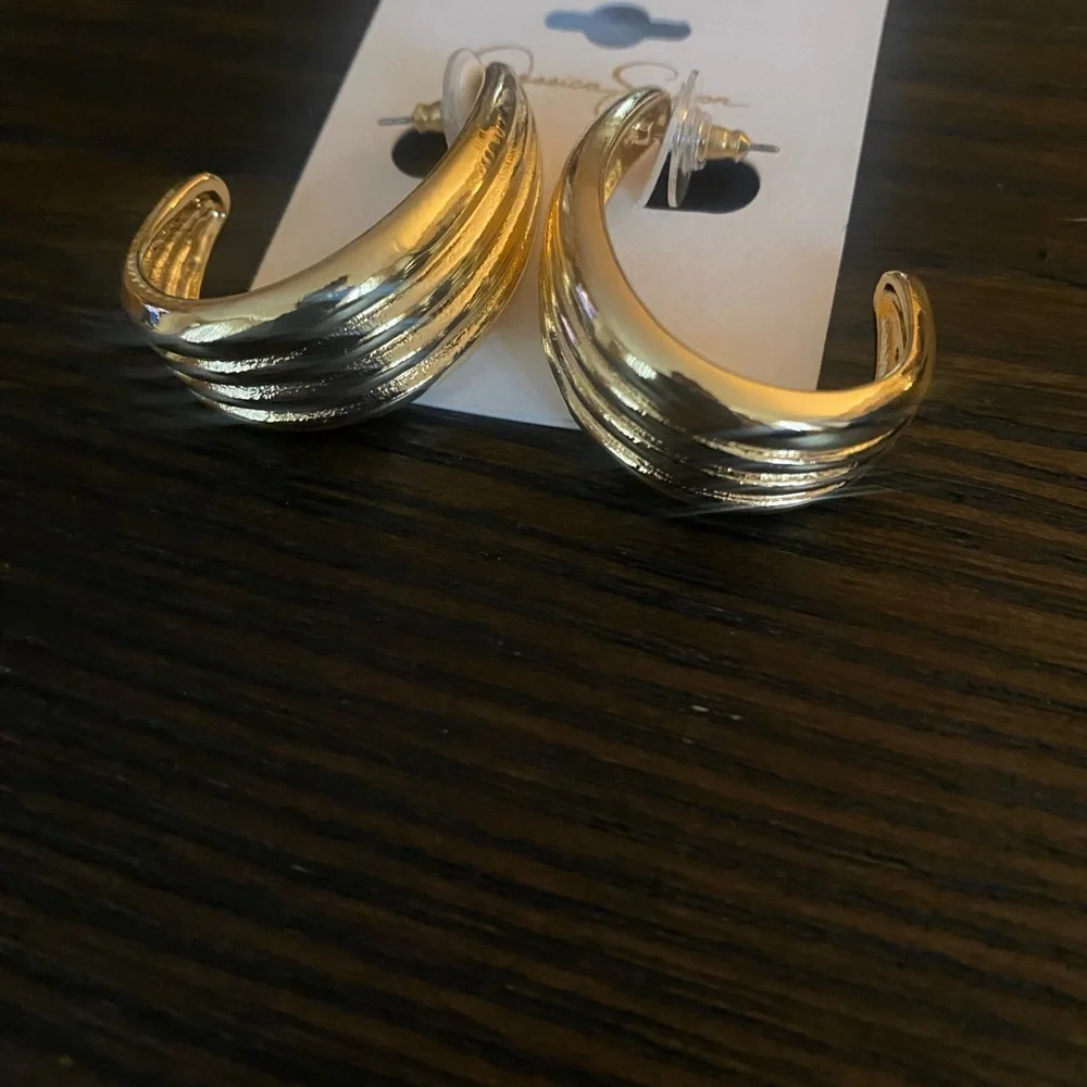 NEW Jessica Simpson gold earrings